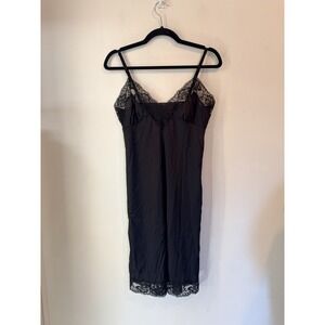 Vintage Reigning Beauty Lingerie Slip Black Lace Trim V Neck Size 34